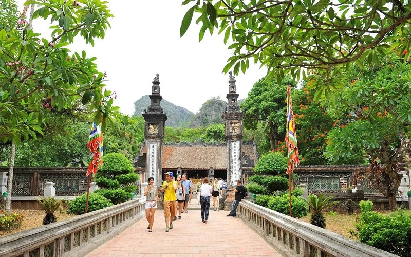 Hoa Lu - Ninh Binh